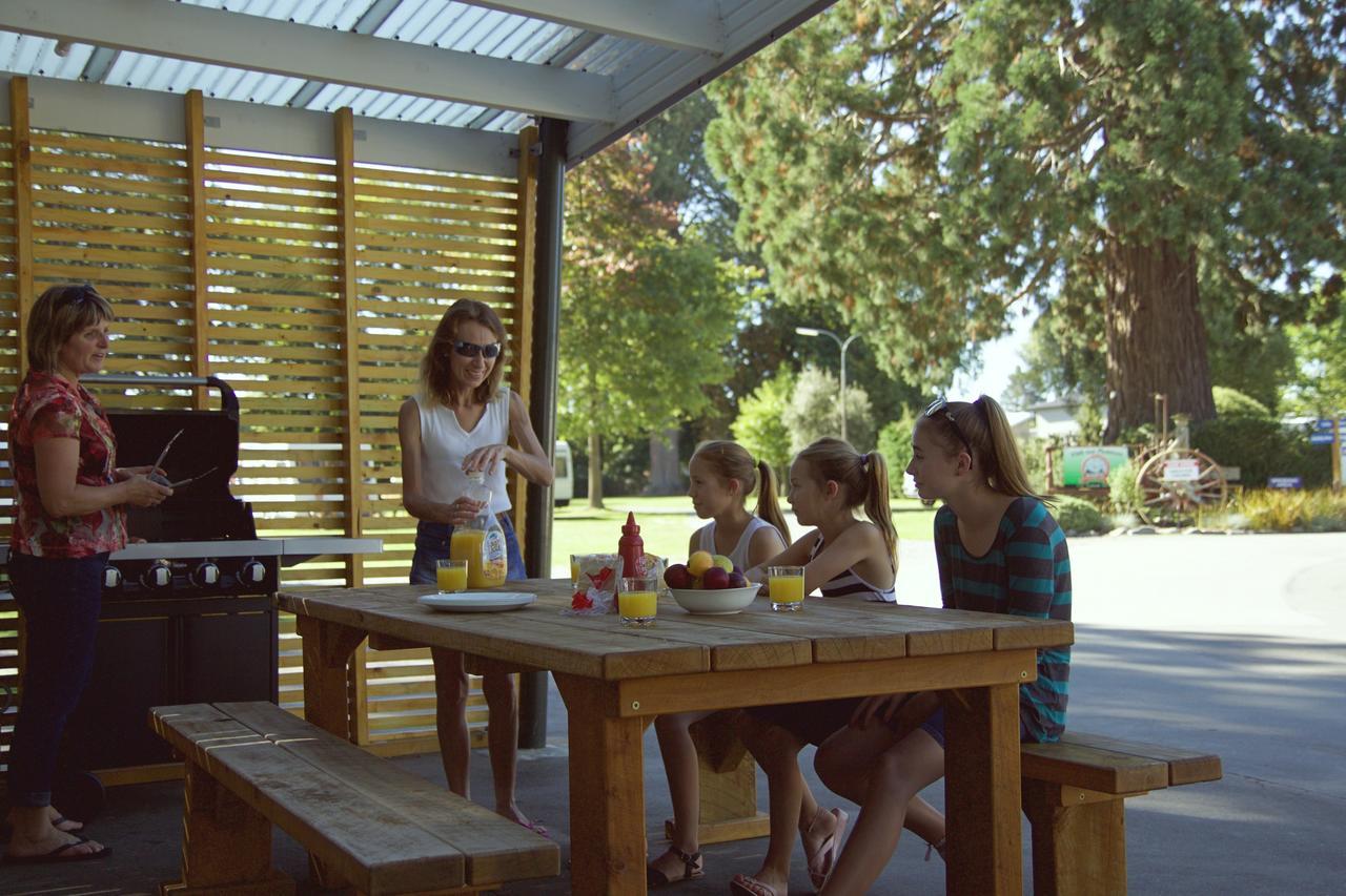 Geraldine Top 10 Holiday Park Εξωτερικό φωτογραφία